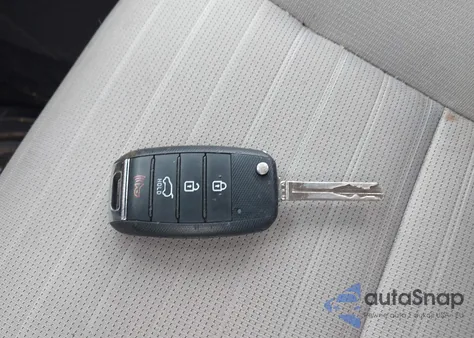 2019 Kia Sportage Lx z USA, uszkodzony, nr VIN KNDPMCAC0K7597447